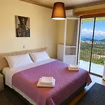 Thalia's Mountain View Apartament