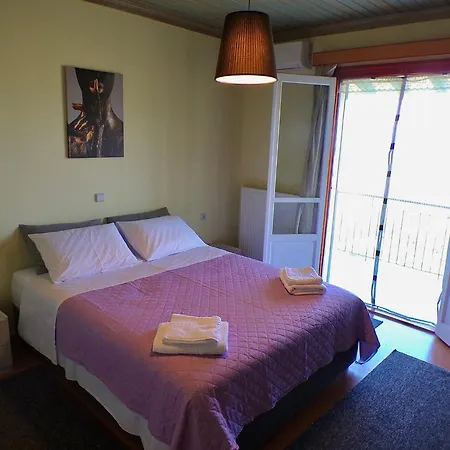 Thalia's Mountain View Apartment *